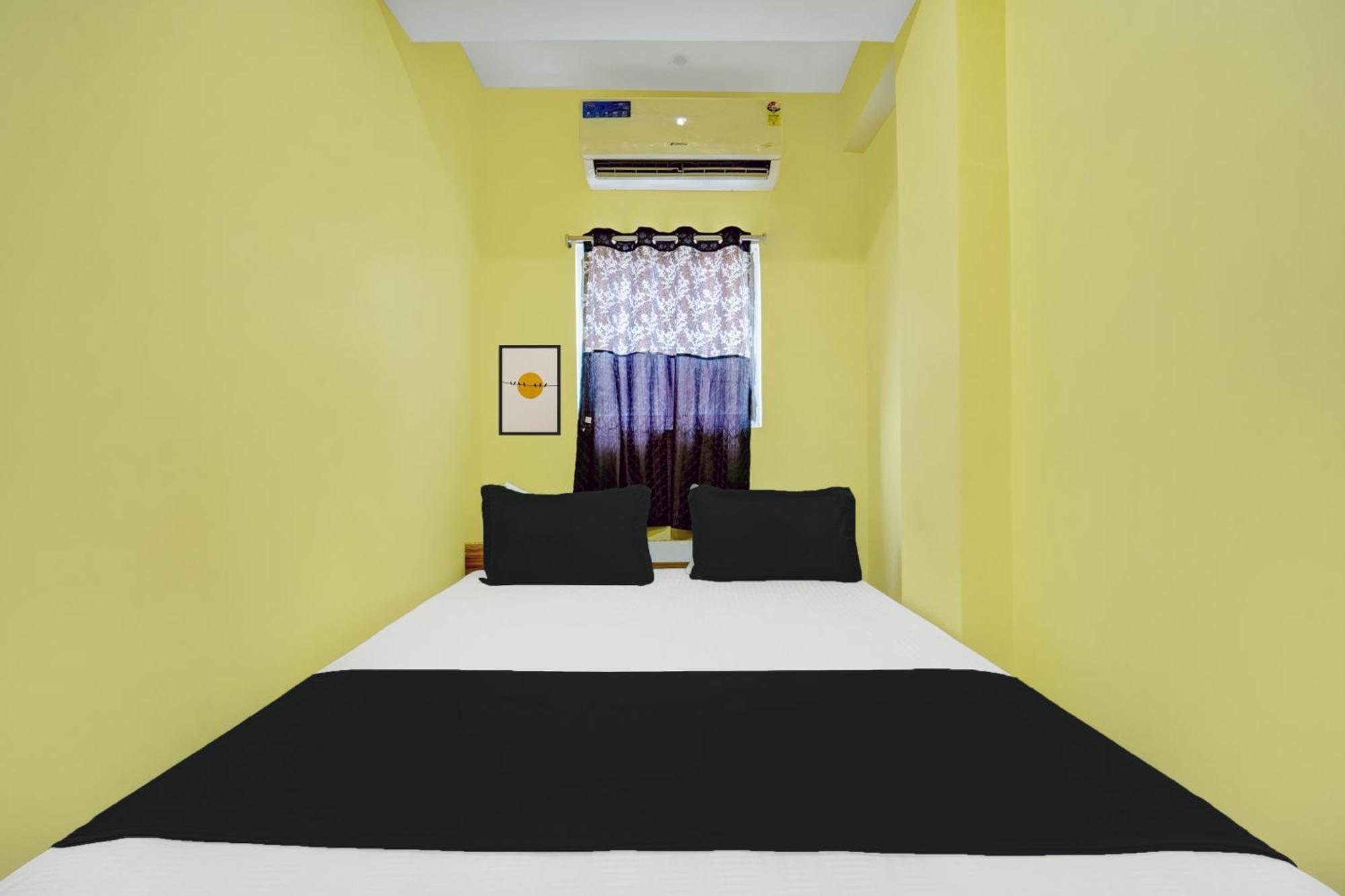 Hotel O Radha Rani Hotel Rājgīr Exteriör bild